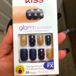 KISS GLAM FANTASY NAILS